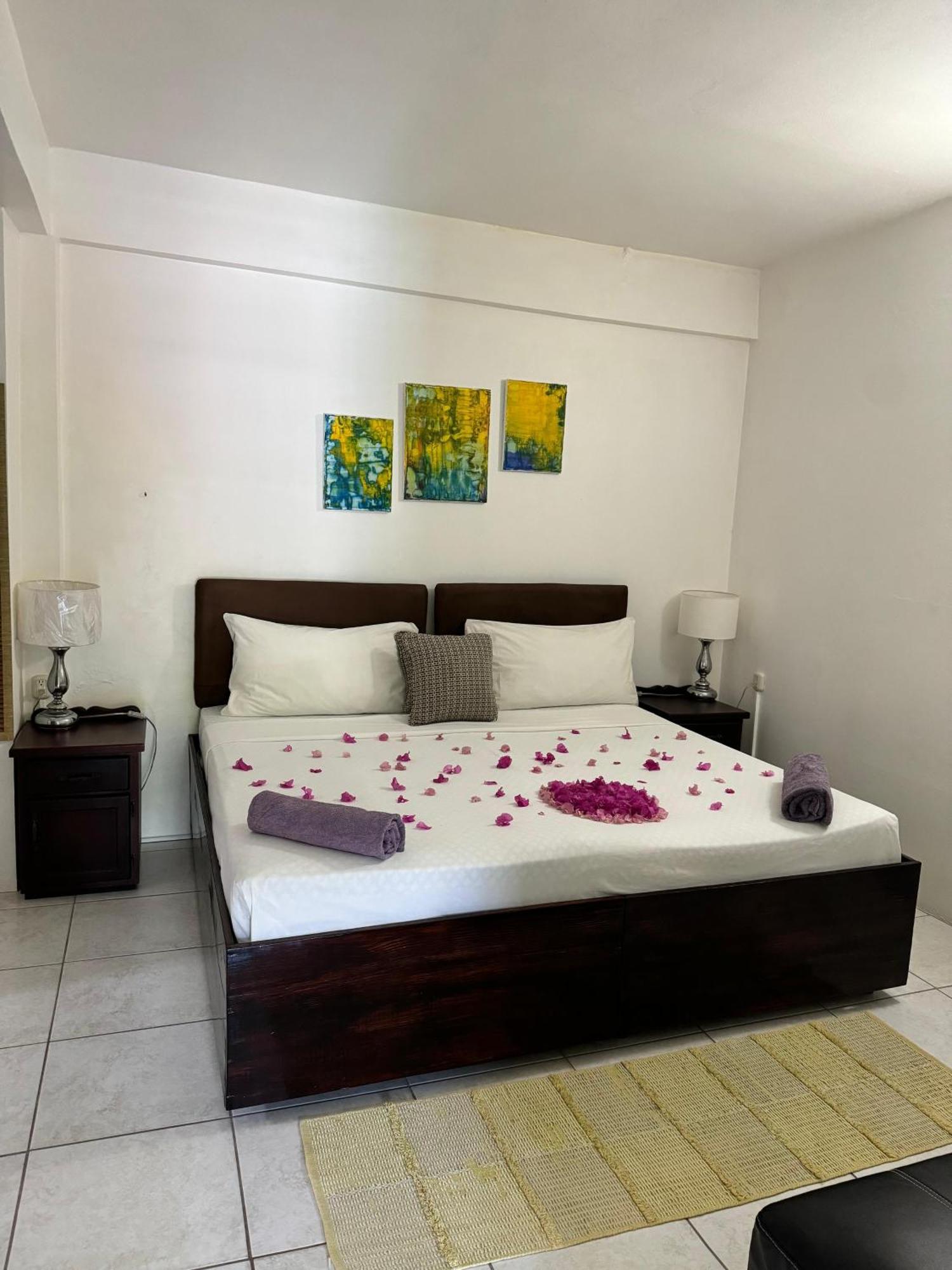 Tropical Apartments Tobago سكاربورو المظهر الخارجي الصورة